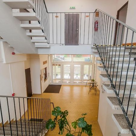 Hostel Favorit Týn nad Vltavou Екстериор снимка